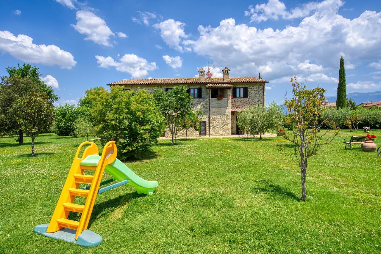 Agriturismo Le Terre del Casale Asís Exterior foto