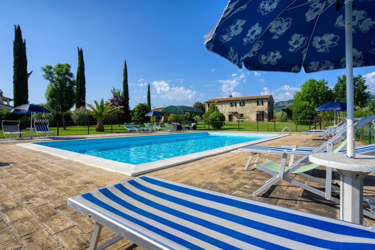 Agriturismo Le Terre del Casale Asís Exterior foto